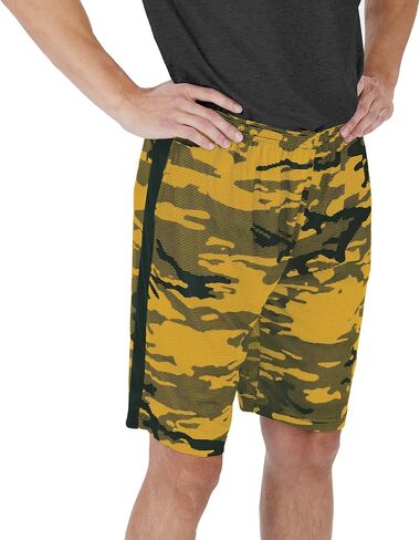 شورتات خفيفة الوزن للرجال Zubaz NFL مع خطوط التمويه وشعار الفريق in Kuwait