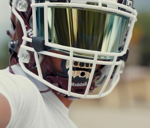 Loudmouth Football Mouth Guard - 3D Chrome Grillz Football Fouthpeace ، يناسب البالغين والشباب ، إكسسوارات حارس الفم (ثلاثية الأبعاد بلينغ - Chrome Black/Gold) in Kuwait