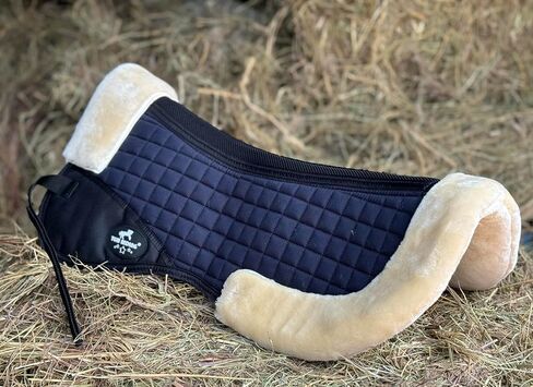 TGW RIDING Horse Half Pad Faux Fur/Sheepskin Horse Half Pads in Kuwait