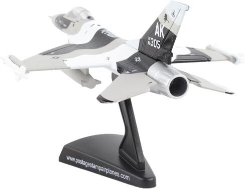 Daron Postage Stamp PS5602 USAF F-35 الإصدار A ، Lightning II ، 1/144 SCALE DIECAST MODEL مع حامل in Kuwait
