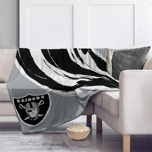 Green Bay Packers 60'' x 80'' Retro Jazz Coral Fleece Blanket in Kuwait