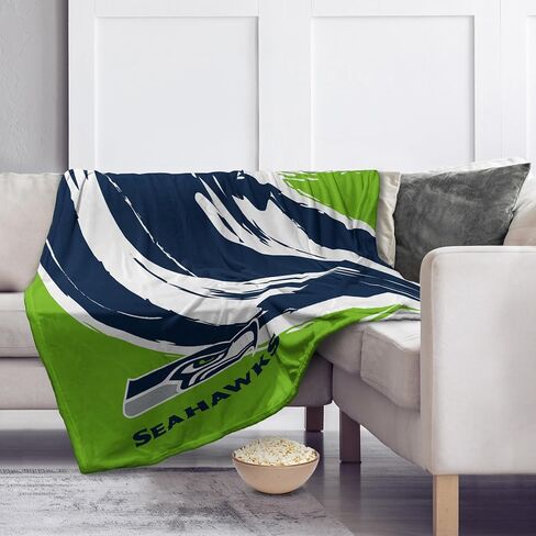 Green Bay Packers 60'' x 80'' Retro Jazz Coral Fleece Blanket in Kuwait