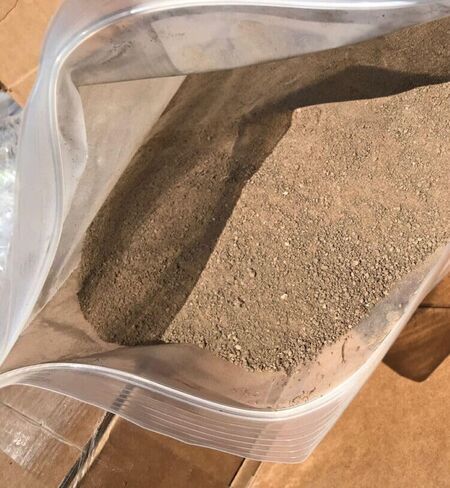 Freeze Proof Waxed Wax Dirt - 20 Pound Bag in Saudi Arabia