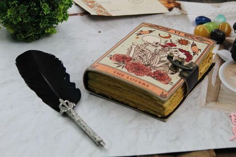 كتاب تعويذة فارغ من الظلال مجلة جلدية عتيقة مع حجر شبه كريم - إغلاق القفل، 200 صفحة من ورق حافة سطح السفينة العتيق - مجلة جريمويري، مجلة تعويذة الساحرة للرجال والنساء in Kuwait