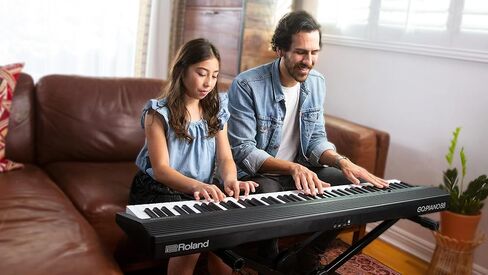 Roland Go: piano88px | المبتدئين المحمولة 88-note الرقمية البيانو | أداء قسط | تصميم خفيف الوزن | ميزات التعلم القوية | العملية التي تعمل بالبطارية | اتصال Bluetooth & Midi in Saudi Arabia