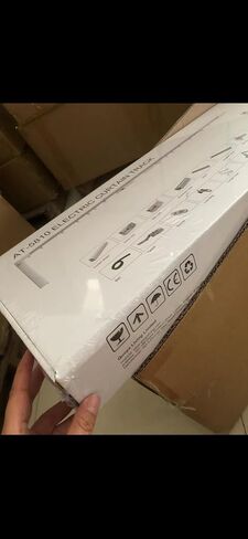 Quoya Smart Electric Curtain Track AT5810 【حتى 5 أمتار (196in) - قابلة للتكيف وقابلة للتعديل ، مع محرك السكك الحديدية الآلي مع التطبيق والصوت والتحكم عن بُعد ومتوافق مع Alexa و Google و Siri in Saudi Arabia