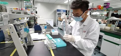 Xylanase L-Type 30000 U/G لزيادة الوزن وترويج الهضم في الماشية والدواجن ، المواد الخام الغذائية لتغذية 1000 جرام in Kuwait