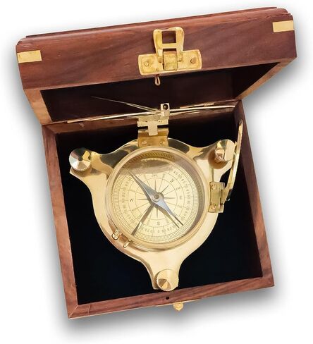 هدية بوصلة شمسية من النحاس مع صندوق خشبي من خشب الورد | هدية معايرة بشكل مثالي للمسافر المغامر والمشي لمسافات طويلة والتخييم والقوارب in Kuwait