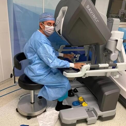 10 عبوات قابلة لإعادة الاستخدام للعزل العزلة للنساء والرجال - الأزرق Aami LVL 1 polypropylene ، لا يمكن التخلص من العباءات الطبية والأسنان والمختبرات والصناعات (المتوسطة) in Kuwait