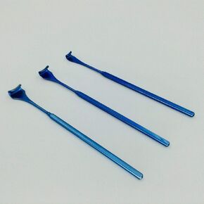 مجموعة من مستامعي تيتانيوم Desmarres LID أداة العيون in Kuwait