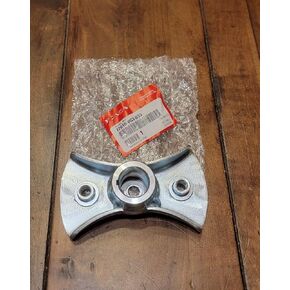 Replacement for HONDA NEW Genuine Blade Holder HRN216 HRR216 HRS216 HRX217 72610-VG3-030 OEM in Saudi Arabia