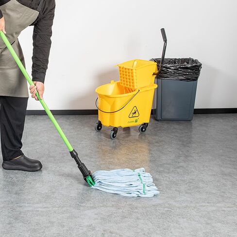 مقبض Restauranteware فقط: مقبض MOP Professional Professional 60 بوصة ، وعصا 1 مقطوعة مع مشبك الفك - يتم بيع الرأس بشكل منفصل ، قبضة مريحة ، الحديد الأخضر ، للاستخدام المنزلي والتجاري in Kuwait