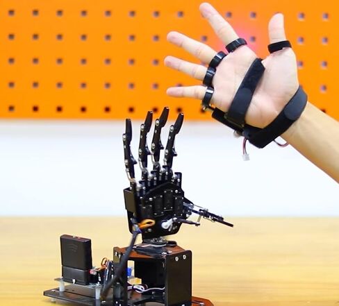 Robot Hand Glove Control Gesture Sensing for Arduino Robot Open Source Wireless Somatosensory Mechanical Robot Arm Glove for Robot Secondary Development in Saudi Arabia