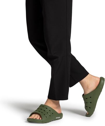 AKAISHI, arch support sandals for foot massage in Kuwait