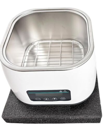 Thermostatic Water Bath Standard with Two Magnetic Stirring Bar Motor Type Brushless Motor Speed 100-1200RPM Increment 50RPM Capacity 2L Flask or 3L Beaker in Kuwait