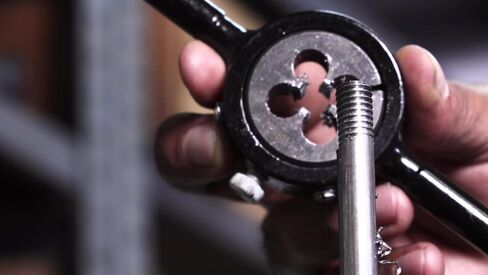 Drill America 1/4"-20 UNC X 1" OD HSS Round Adjustable Die with Matching Die Handle (Wrench), Die Stock in Kuwait