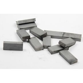 .085 × .150 × 1 بوصة+-الفراغات الكربونية الكثير من 12 جهاز كمبيوتر من عملية القطع in Kuwait