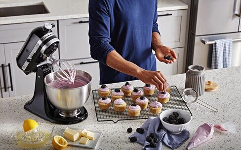 سلسلة Kitchenaid Classic 4.5 Quart Tilt-Head Stand Mixer K45SS ، Onyx Black & KGM ALL FLACK MILL MILL in Saudi Arabia