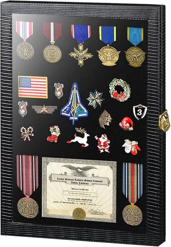 حقيبة عرض دبوس من جلد البولي يوريثان من Fanousy مقاس 14 بوصة × 19 بوصة، لوحة عرض دبوس قابلة للقفل، صناديق عرض ظل عسكرية قابلة للقفل مع إطار صندوق ظلال للحماية من الأشعة فوق البنفسجية بنسبة 98% لمجموعة شريط تصحيح ميدالية ديزني العسكرية in Kuwait