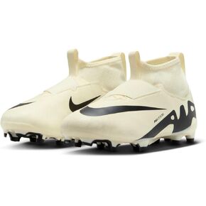 أحذية كرة القدم Nike للجنسين والطفل in Kuwait