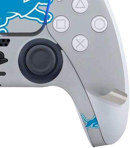 ألعاب Skinit Scenit ألعاب الجلد متوافقة مع حزمة PS5 - NFL Detroit Lions بالأبيض والأسود. in Kuwait