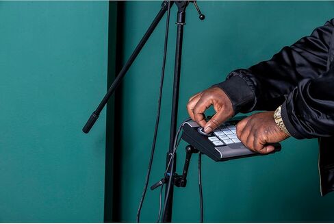 Zoom V3 Multi-Effects المعالج الصوتي مع HRM-7 Recorder Mount in Saudi Arabia