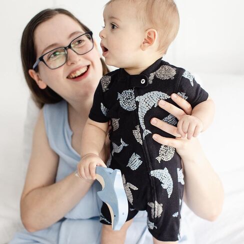 Burt's Bees Baby Unisex Baby Short Sleeve Pajamas, One-Piece Sleeper Romper PJs, Snug Fit for Infants 3 to 24 Months, Juice Box in Kuwait