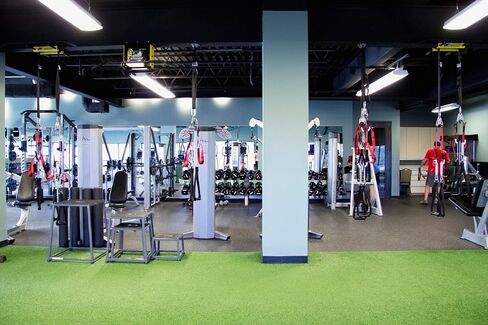 I-Beam Pull Up Bar/Chin up Bar (Black Long Bar with Bent Ends) in Saudi Arabia