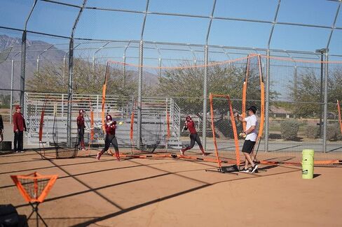 Bownet Field Barrier Net لكرة القدم أو التنس مع مرساة الرمال وحقيبة السفر (كرة القدم أو شبكة التنس) in Saudi Arabia
