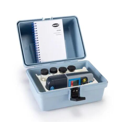 hach dr300 colorimeter ، monochlor/free ammonia ، مع حالة حمل ، LPV445.97.26110 in Saudi Arabia