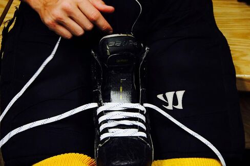Howies Hockey Skate Alces - 1 Pack - شمع ملون (اختر لونك) للشباب والزحافات المبتدئة وكبار السن. الجودة المميزة التي يستخدمها الرياضيون من جميع الأعمار ؛ قاصر ، محترف. الحرف (الوردي ، 120.0 ") in Saudi Arabia