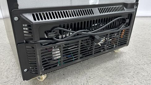 ثلاجة باب زجاجية تجارية ، تاجر ETL Coller Cooler ، 64 "علبة عرض عالية ، تبريد المروحة 9.8 Cu. in Kuwait