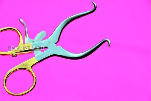 Premium Gold Ring Pediatric Gelpi Retractor 3.5" (CYNAMED) in Saudi Arabia