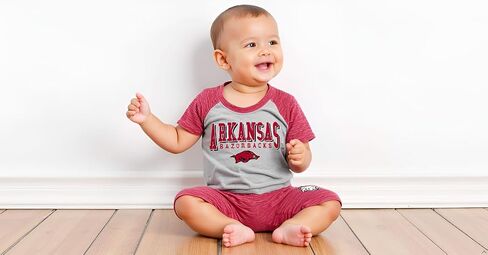ملابس Wes and Willy Baby College Sports Fan Supe One Piece Snap Pack و Short Set نمط خيوط غائم in Kuwait