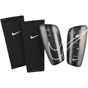 Nike Mercurial Lite Shin Guard (أسود/أسود/أبيض ، صغير) in Kuwait