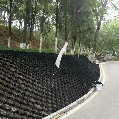 مثبتات الشبكة الأرضية العسل على نظام الرصيف القابل للنفاذية لممرات الفناء DIY ، شبكة جغرافية مرنة طويلة مرنة (4x9.5m) in Saudi Arabia