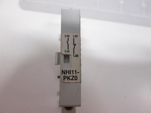 NEW MOELLER NHI11-PKZ0 AUXILIARY 1P POLE CONTACT BLOCK 600V-AC B425866 in Saudi Arabia