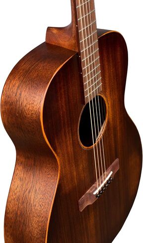 Martin Guitar 000-15m مع حقيبة أزعج ، جيتار صوتي للموسيقي العام in Saudi Arabia