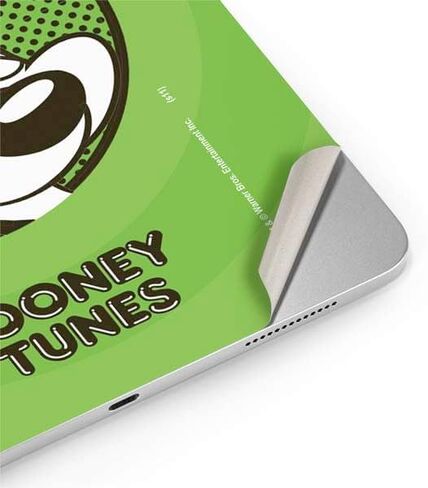 Skinit Skinit Tablet Skinner مع iPad 11th Gen (2025) - Looney Tunes Pepe Le Pew مرخص رسميًا in Kuwait