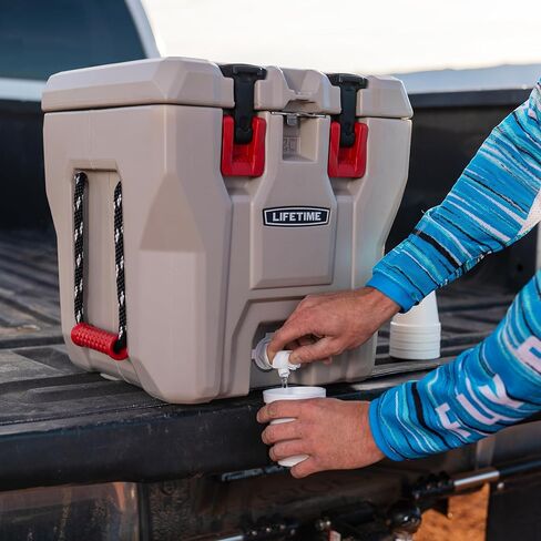 Lifetime 28 Quart Hard Cooler ، صندوق ثلج عالي الأداء ، مصنوع في الولايات المتحدة الأمريكية in Saudi Arabia