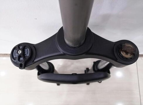 20 inch x 4.0 Fat Tire Bike Fork, 1-1/8" Threadless Suspension Bicycle Fork 20" Single Shoulder, Snow Beach MTB E-Bike Fork, Manual Lockout, 9mm Quick Release, Disc Brake in Kuwait