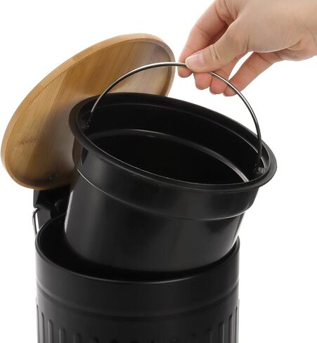 avla 2 لتر سلة المهملات الصغيرة، سلة مهملات سلة المهملات المعدنية بدواسة، حاوية قمامة مستديرة مع غطاء من الخيزران ودلو بطانة، سلة نفايات مدمجة للحمام والمكتب وغرفة النوم والمطبخ in Kuwait