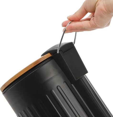 avla 2 لتر سلة المهملات الصغيرة، سلة مهملات سلة المهملات المعدنية بدواسة، حاوية قمامة مستديرة مع غطاء من الخيزران ودلو بطانة، سلة نفايات مدمجة للحمام والمكتب وغرفة النوم والمطبخ in Kuwait