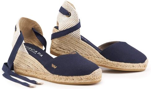 صنادل نسائية VISCATA Gava Canvas Wedge مصنوعة يدويًا بكعب 2 ½ بوصة مع قماش قطني مسامي على شكل حرف V ونعل أوسط من الجوت الطبيعي بنسبة 100% لجميع المناسبات غير الرسمية in Kuwait