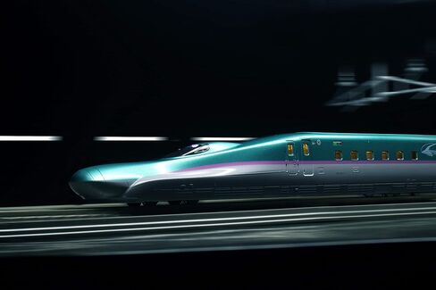 Kato E5 SHINKANSEN Hayabusa in Saudi Arabia