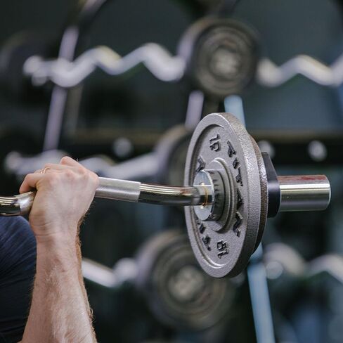 سلسلة الأداء اللياقة البدنية Titan Olympic 4ft EZ Curl Bar ، Barbell for Bicep/Tricep Curls ، تم تصنيفها 200 رطل ، ألواح الوزن الأولمبية ، شريط الوزن الصلب دائم لرفع الوزن ، تدريب القوة in Saudi Arabia