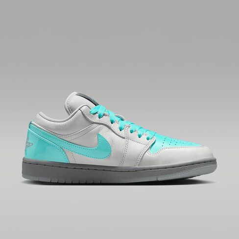 Jordan Air 1 Low SE Women's Shoes (HQ3599-025 ، فوتون غبار/دخان رمادي/جليدي أزرق/أورورا أخضر) الحجم 8 in Saudi Arabia