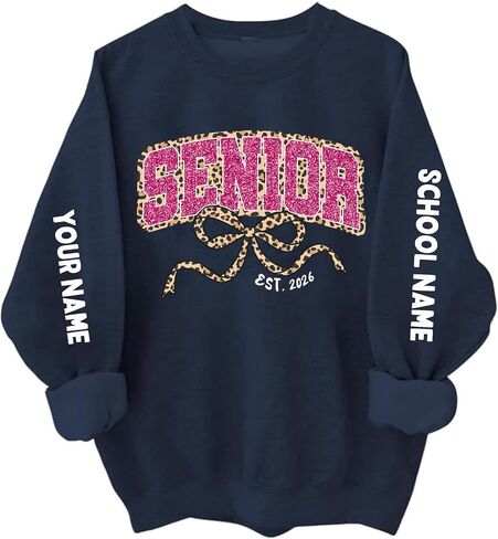 Godashop Personalize Senior 2026 SHIRT ، فئة 2026 قميص ، ملابس هدايا السنة الأولى لخريجي المراهقين ، فئة 2027 قمصان in Kuwait