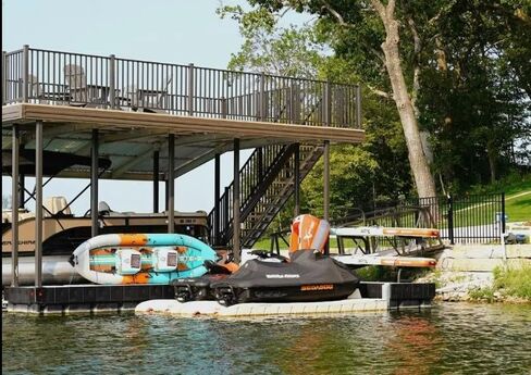 Standard Corner Dock Bumper, Black Plastic, 12 inches, Full Frame Coverage in Kuwait