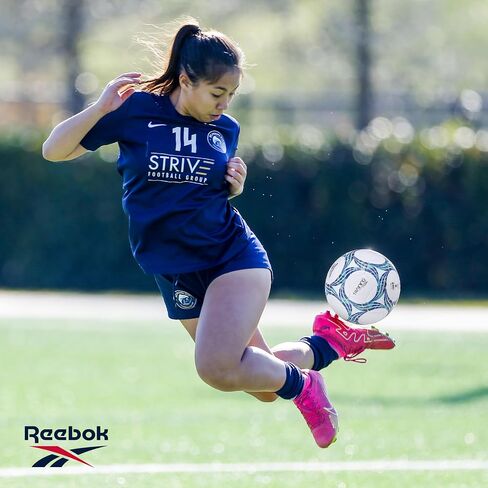 Reebok - Premium Soccer Ball, Advanced Build for Control & Durability, Size 5 in Saudi Arabia